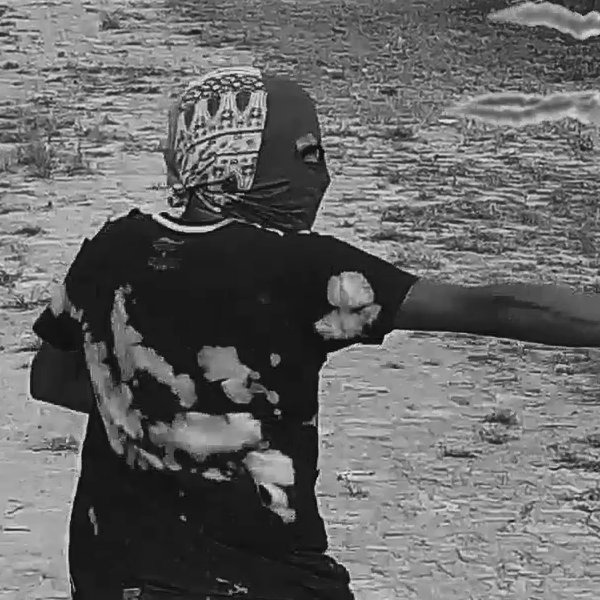 CAVARAM UMA COVA NO MEU CORAÇÃO